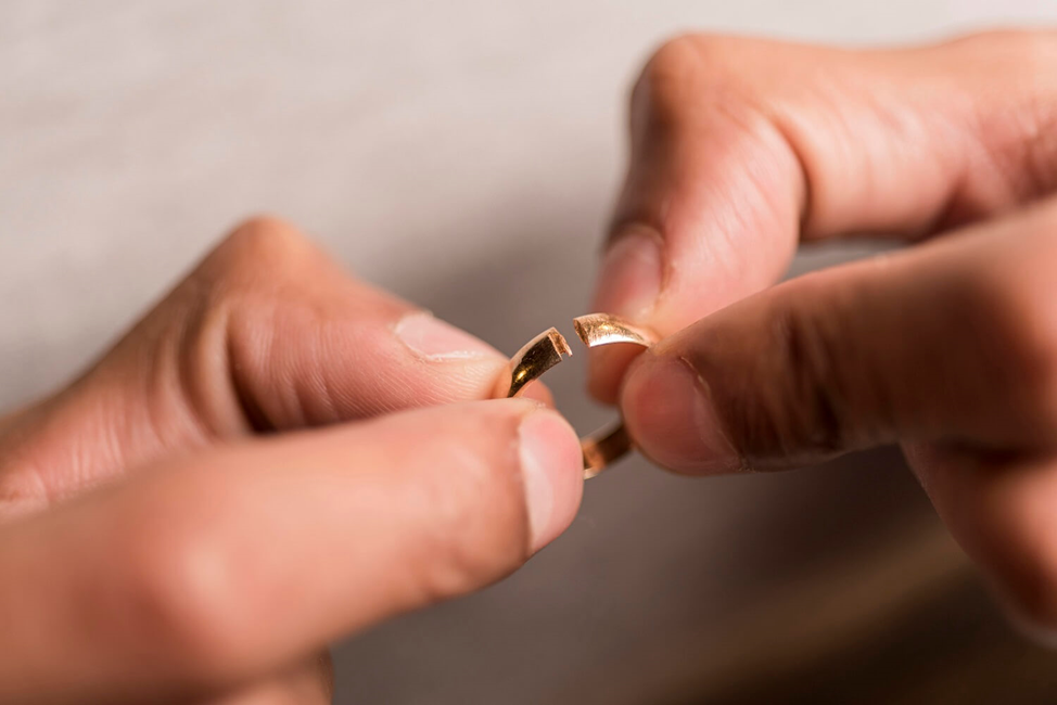 Who keeps the engagement ring after divorce? - Ward Hadaway
